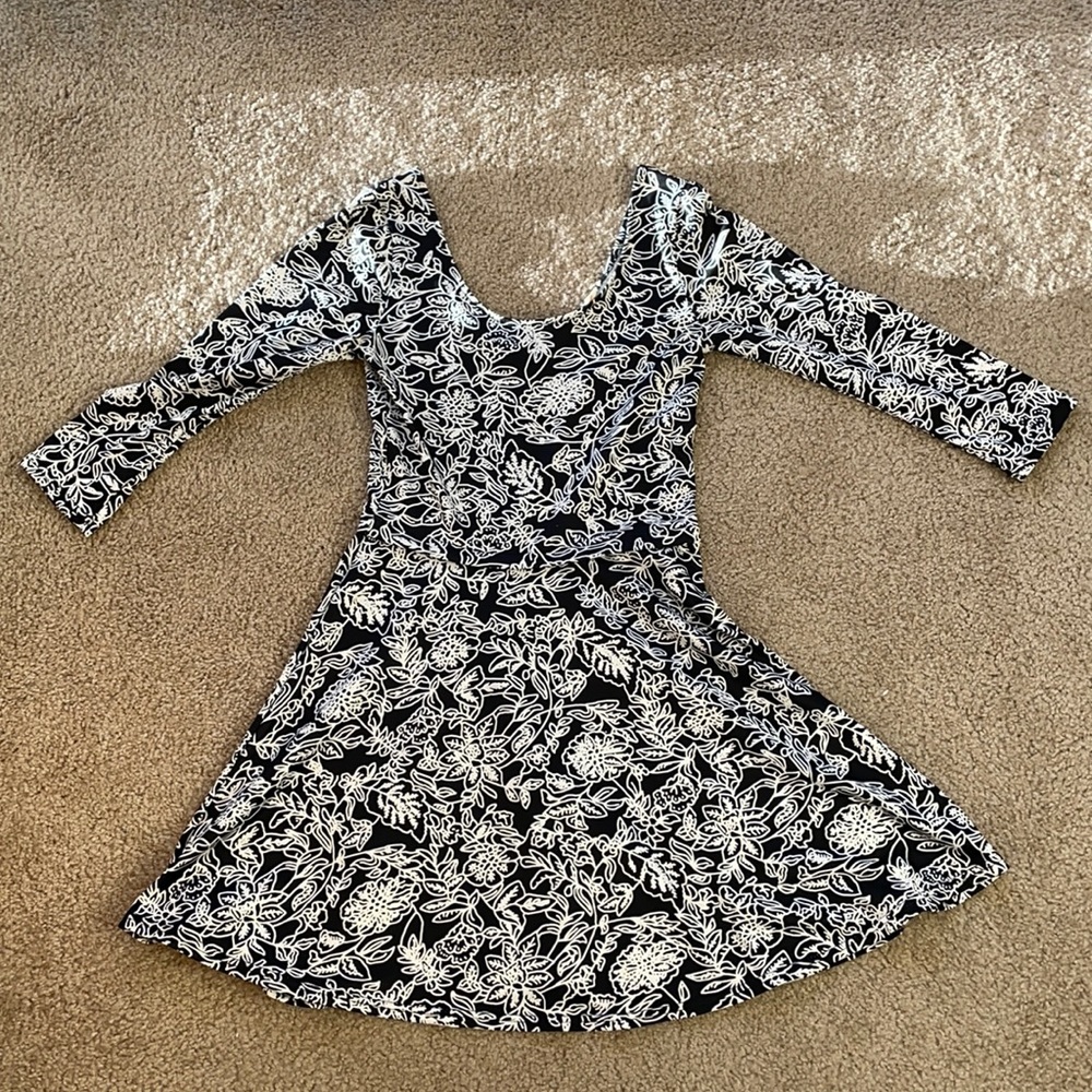 Botique Mid-Sleeve Black Flower Dress